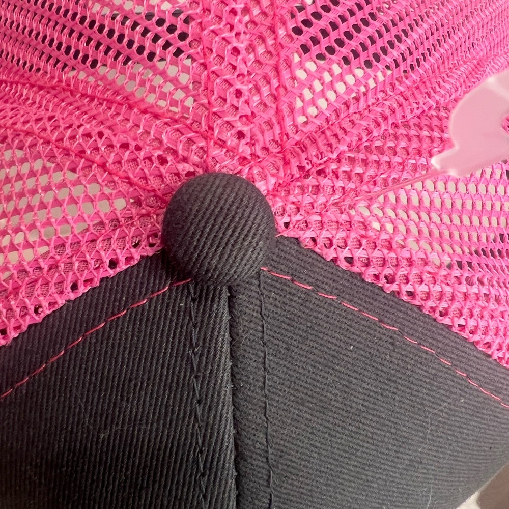 GIRL HAT. AUTHENTIC HEAD SHOTS BY KC CAPS PINK AND BLACK. - Picture 6 of 10
